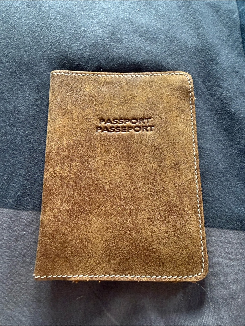 Roots Leather Passport Holder - Brown